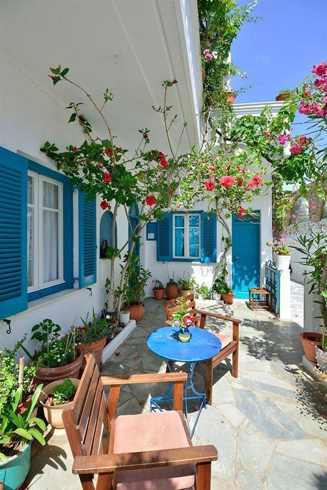 Nazos Hotel *